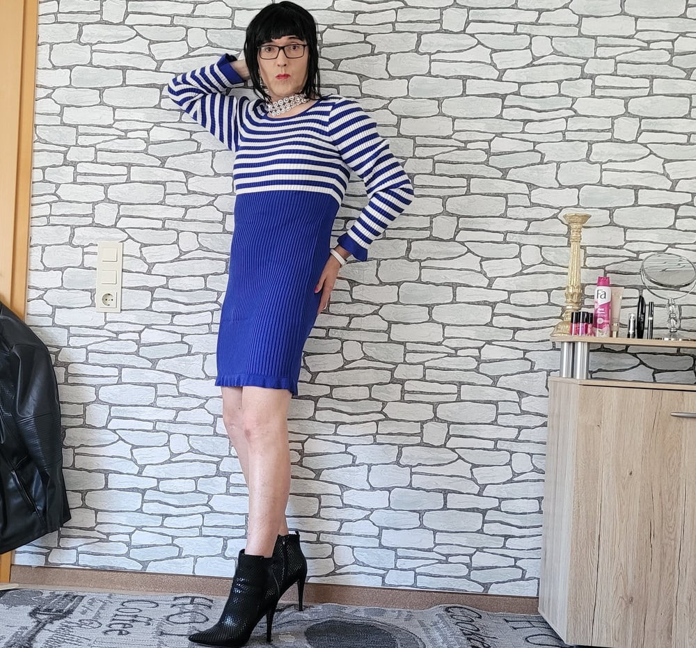 With black hair and face pictures #14