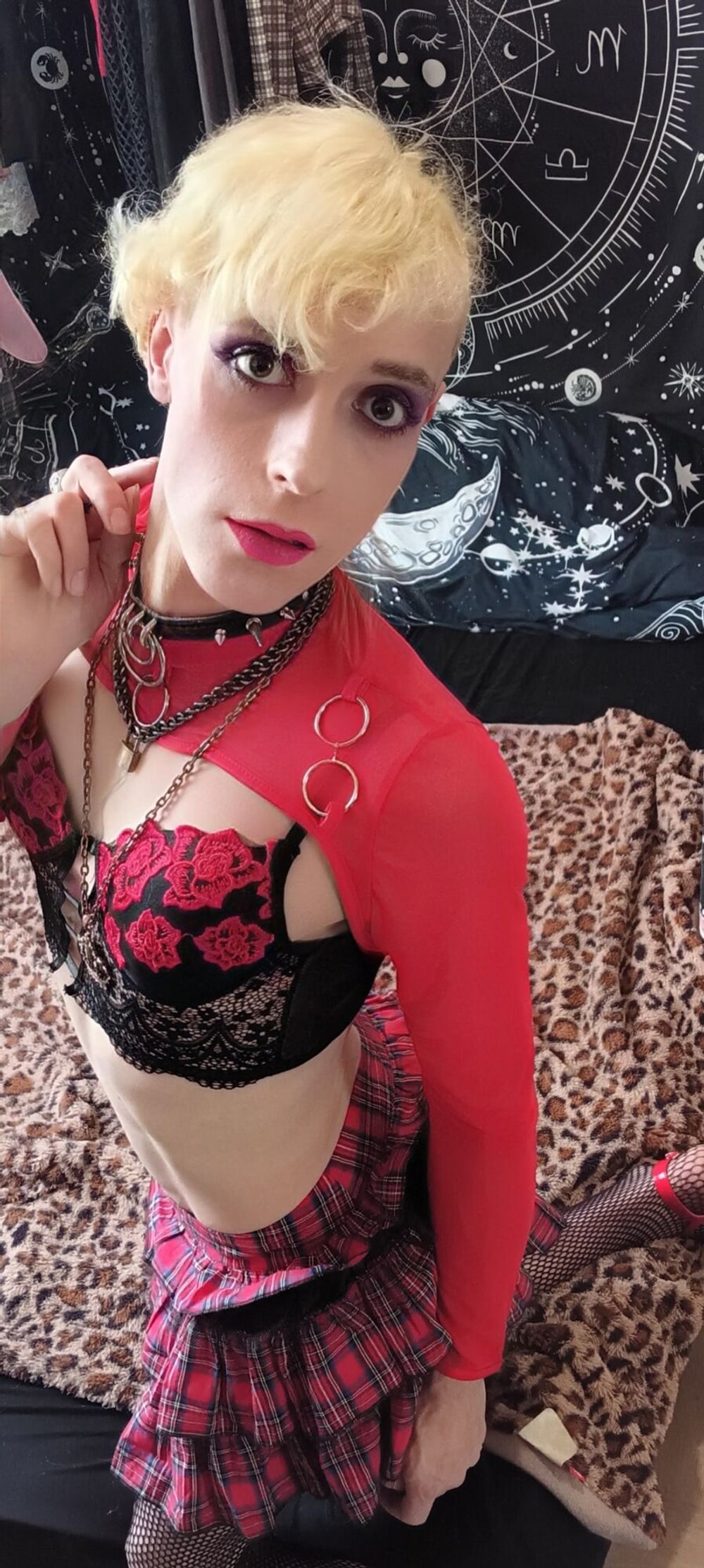 sexy trans in red need a daddy #7