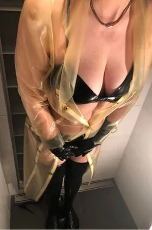 latex in shower         