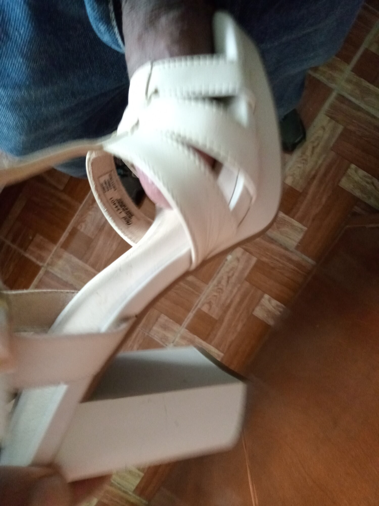 UNA TARDE LLUVIOSA EN LA RECAMARA DE MATILU  Y SUS TACONES #10