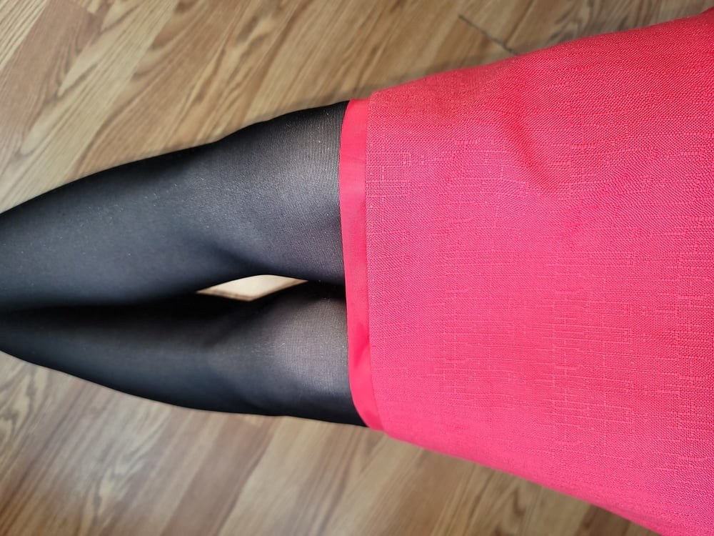 Pink pencil skirt with black pantyhose  #8