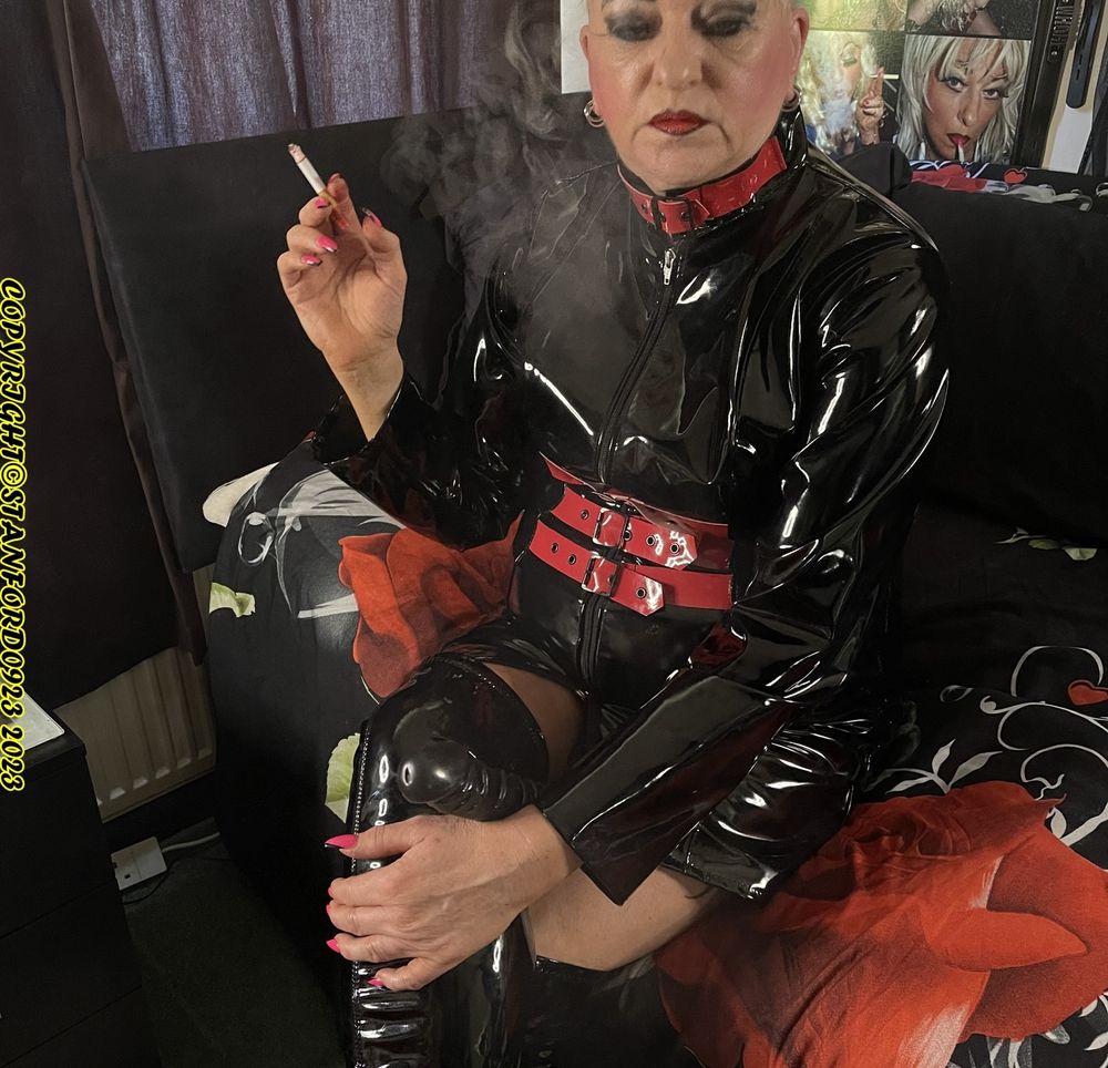 MISTRESS READY DOR SISSY SLAVES #12