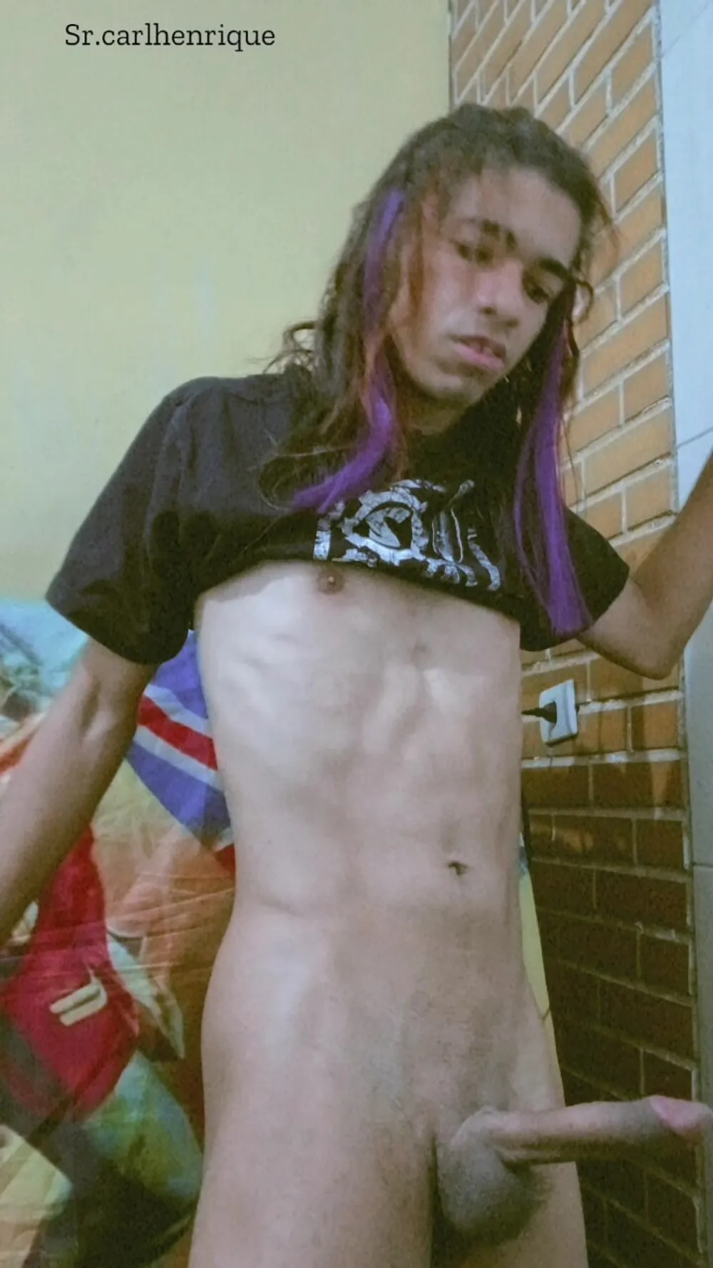 Novinho brasileiro sedutor gay pelado de calcinha sexy