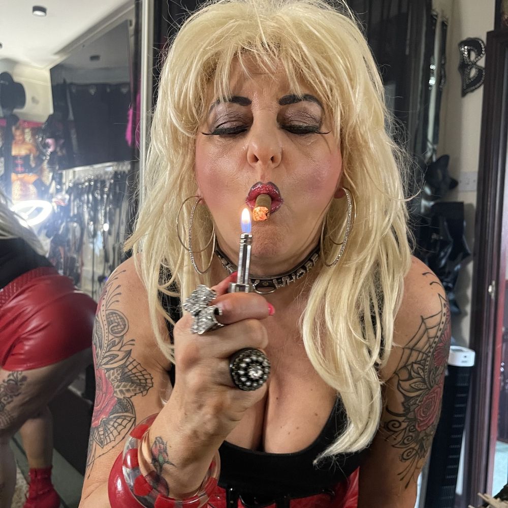 MISS SHIRLEY A CHAIN SMOKING SLUT #34