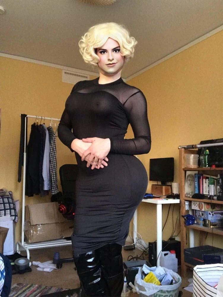 Amanda the Pinup girl #32