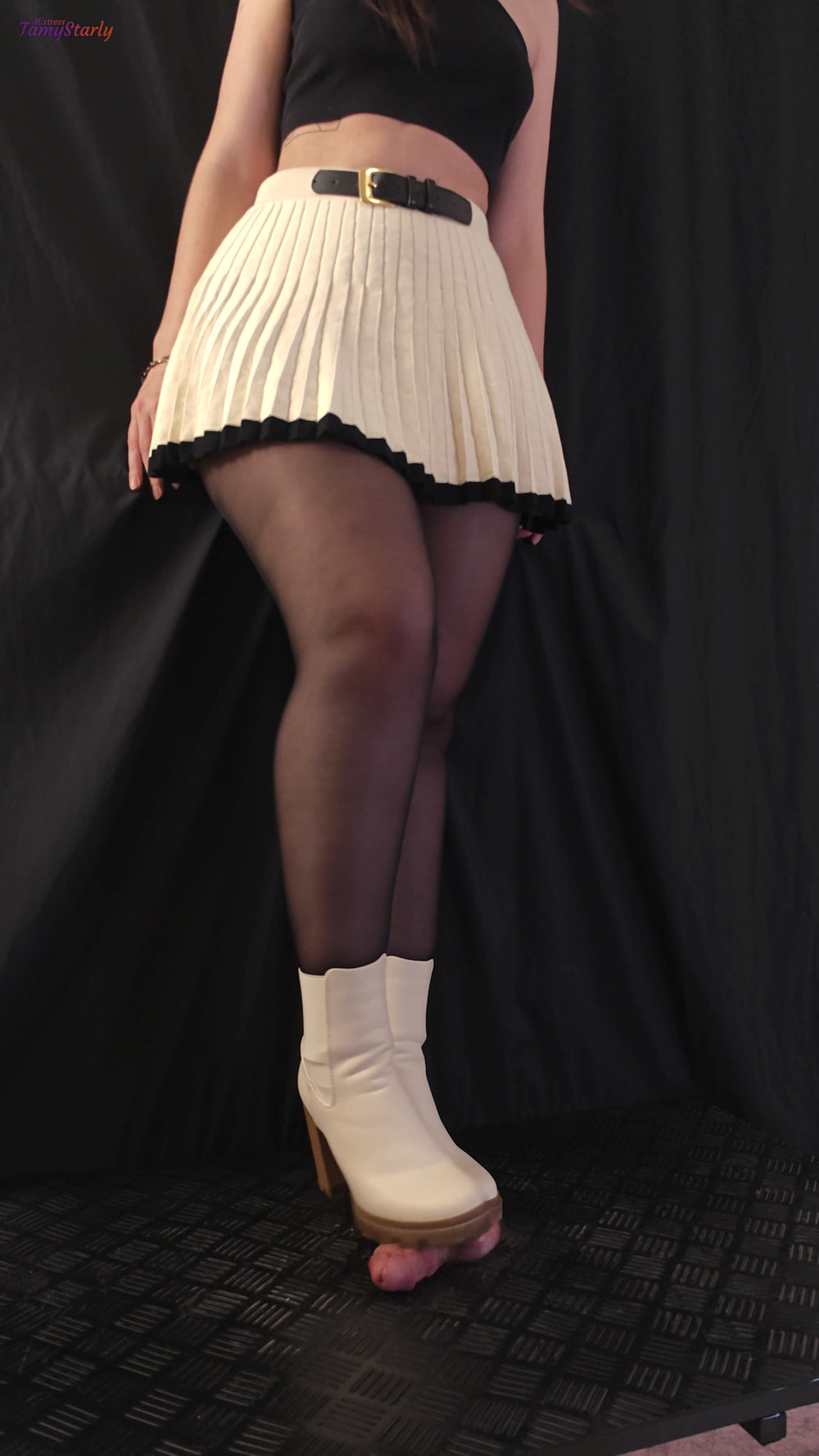 Cheerleader's Bootjob in White Ankle Heels #12