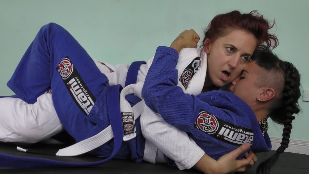 SOS0087 Wild Women - Kali vs Scorpion - Judo girls get close #2