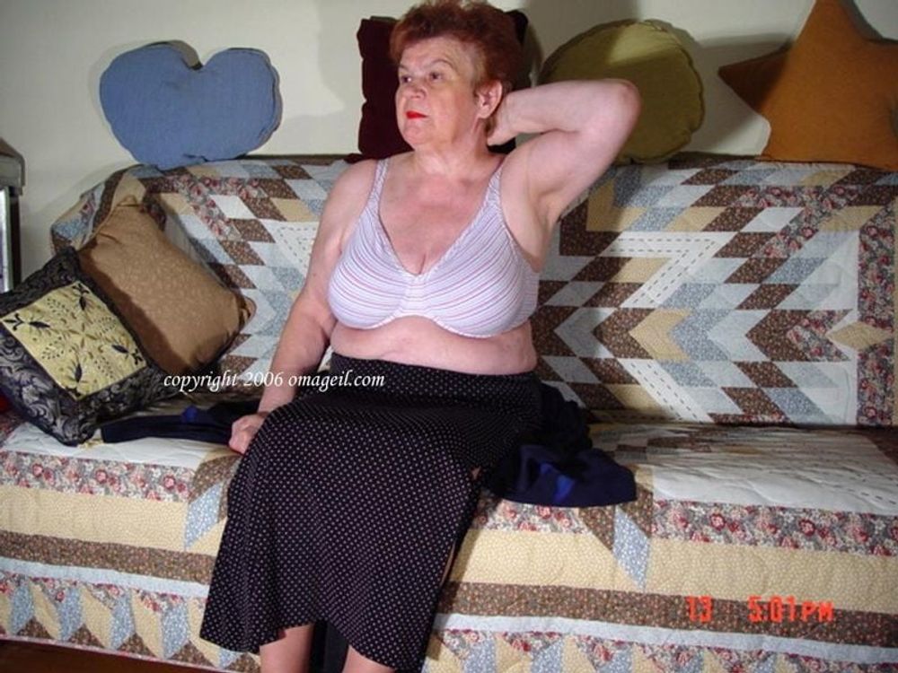 Amateur Grandmas Pictures #15