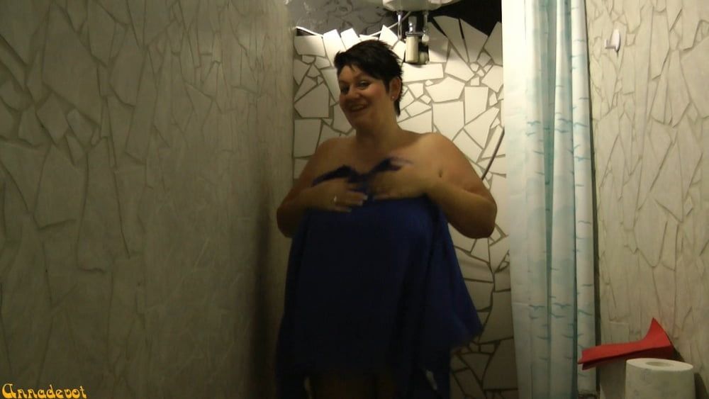 Annadevot - Golden Shower obscenity in the SHOWER #8