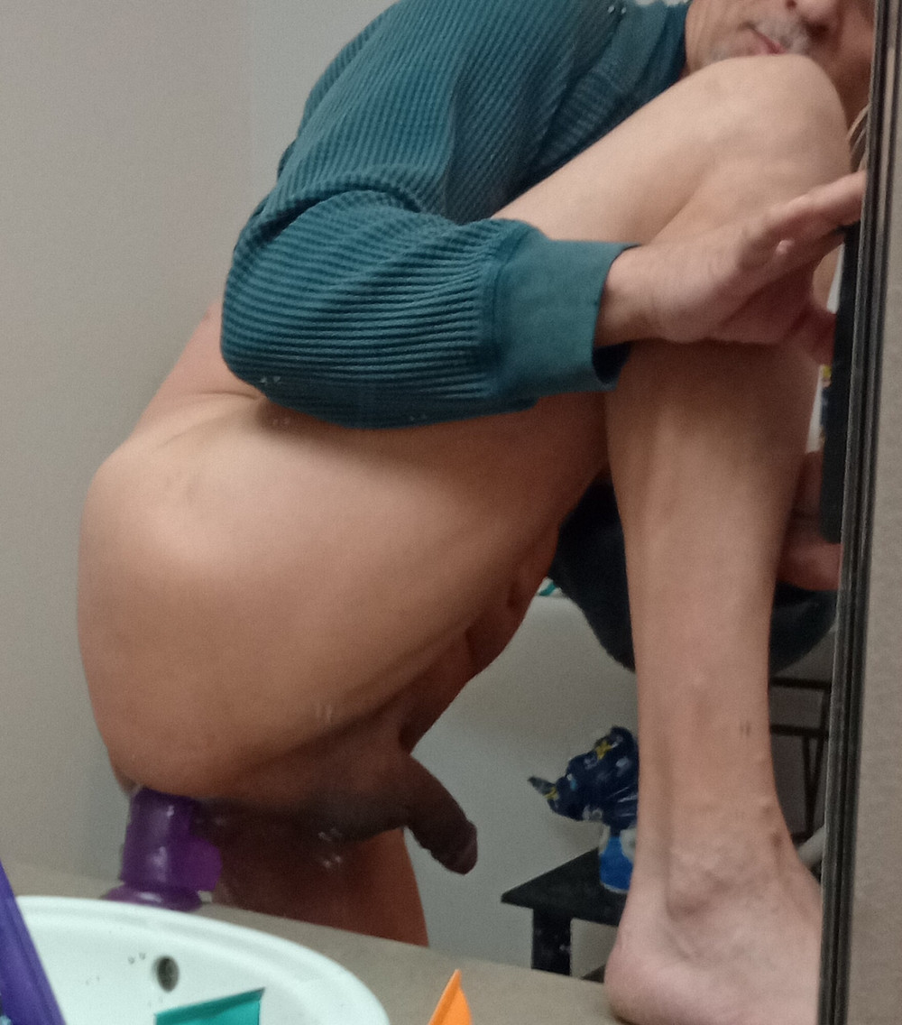 Mirror captures Watchim Buttfucking Himself with Big PurplP #4