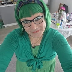 Green  Tgurl 