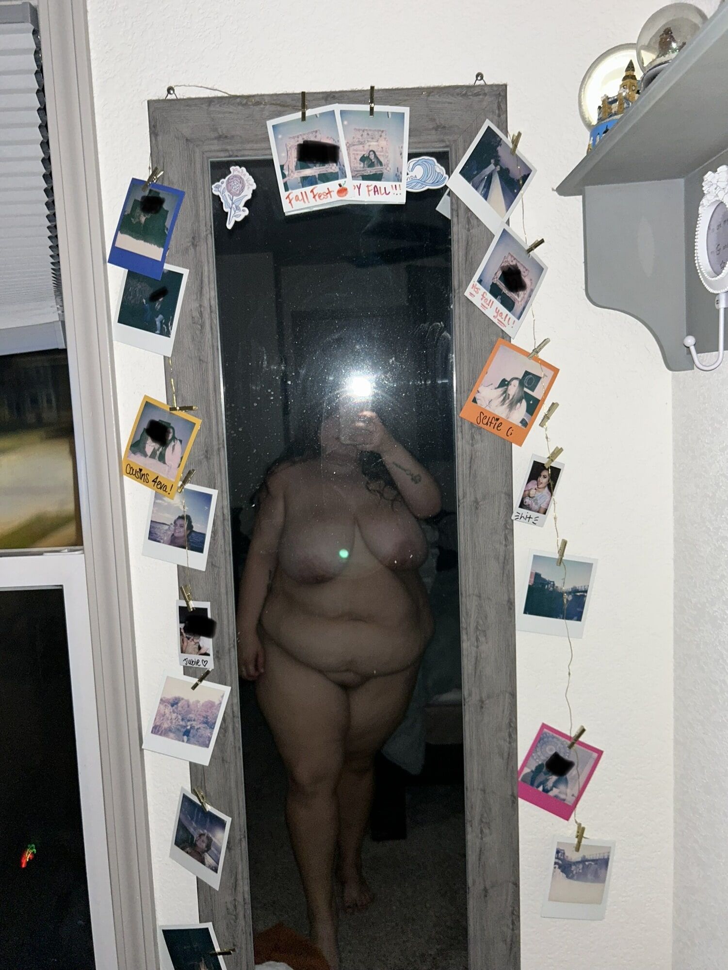 Nude selfie