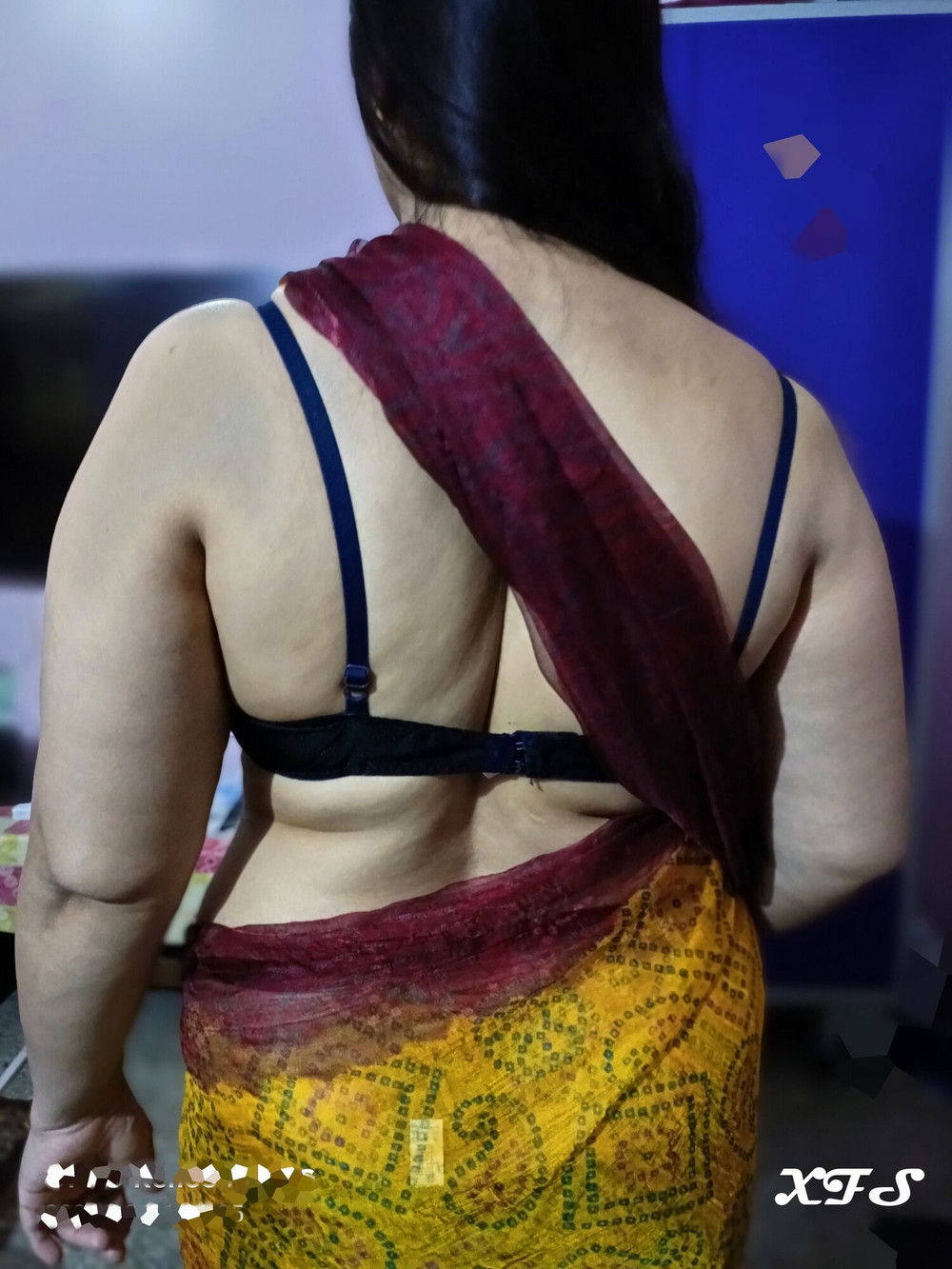 MILF BHABHI IN SEXY SAREE TEASING 💋 #9