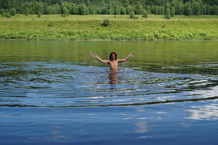 nude playing in volga river         