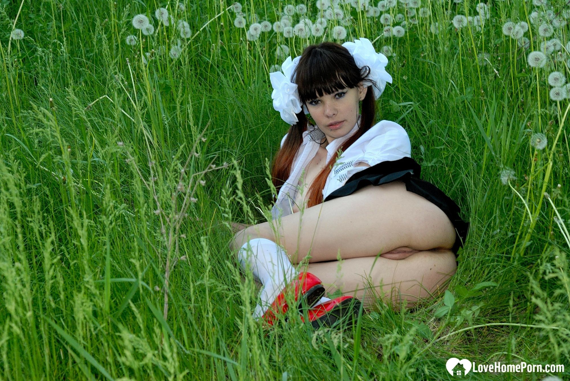 Schoolgirl turns a picnic into a teasing session #31