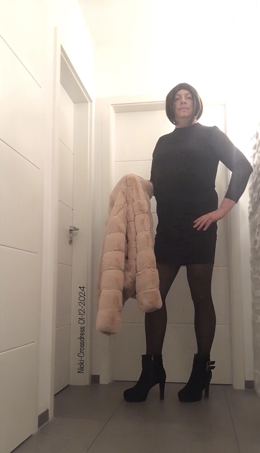 Nicki-Crossdress - neue Jacke 