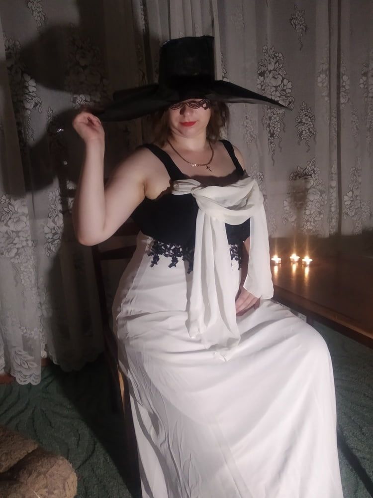 We tried to make a cosplay on Lady Dimitrescu #7