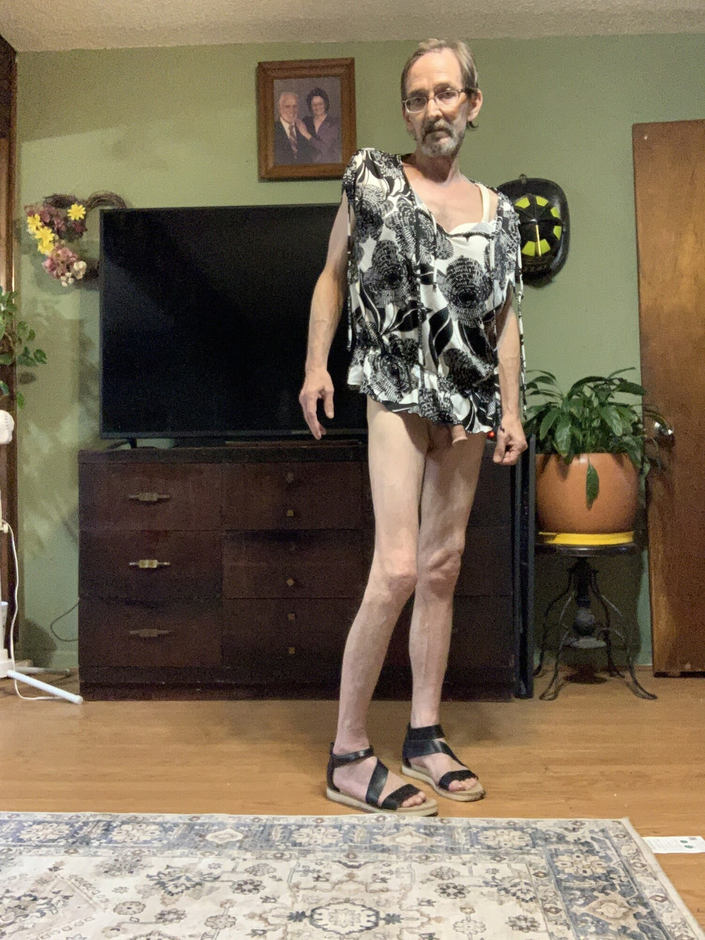 Cross dressing hungry for some cock😘 #9
