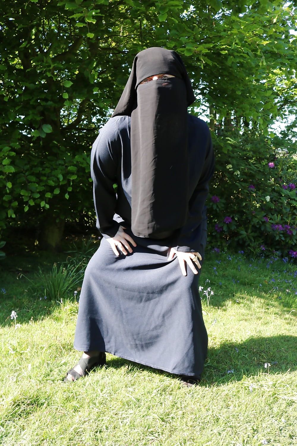 Muslim Burqa Niqab suspenders Outdoors Flashing  #16