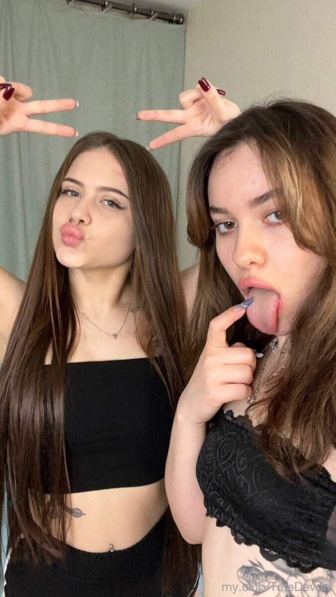 Hey hey, our names are Michel &amp; Elfy !  Free Photos #29