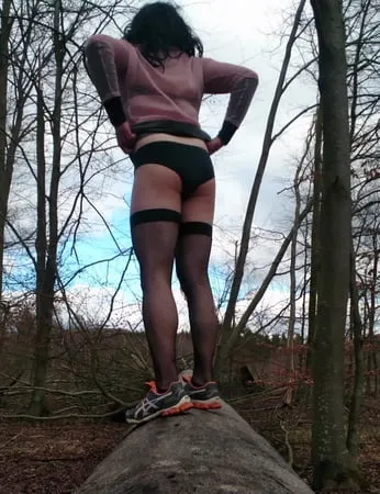 sissy melaniebees outdoor activities              