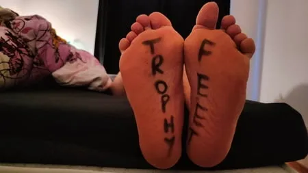 hornychubby feet new         