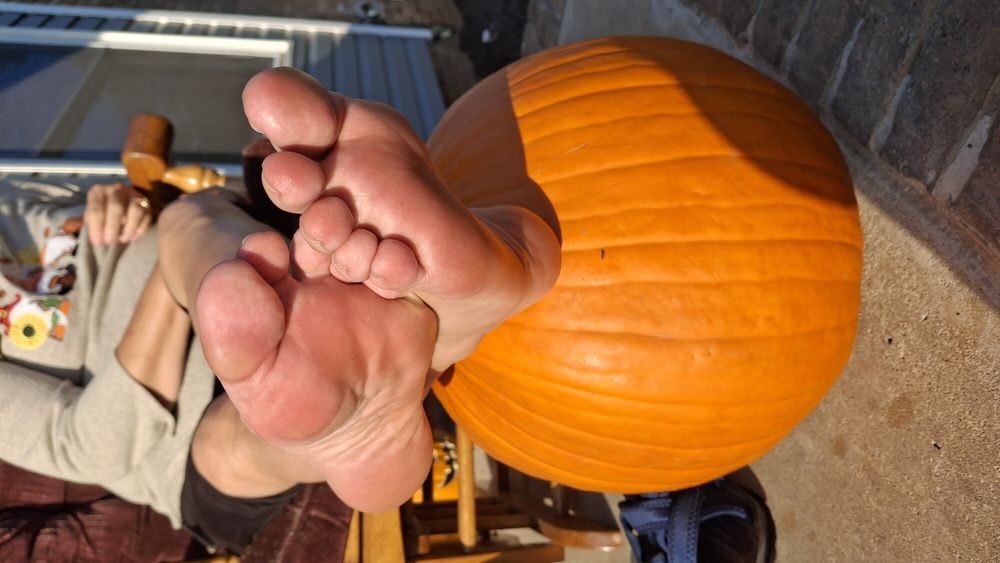 Pumpkin foot-stool #14