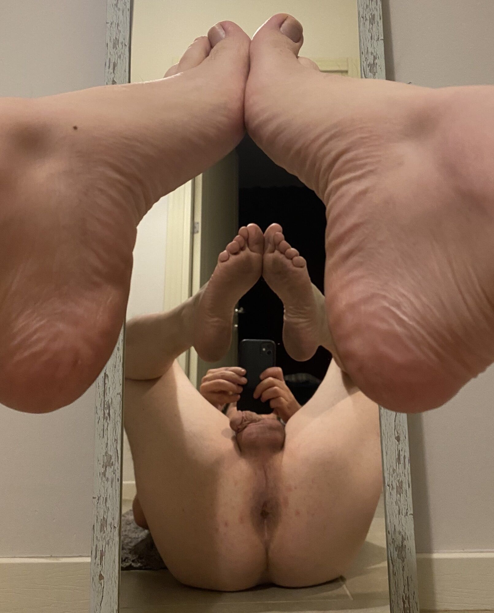 Love to see my feet in the mirror #8