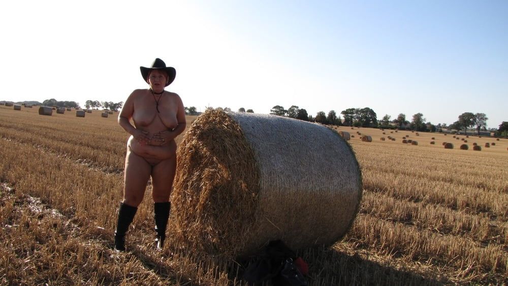 Completely naked in a corn field ... #9