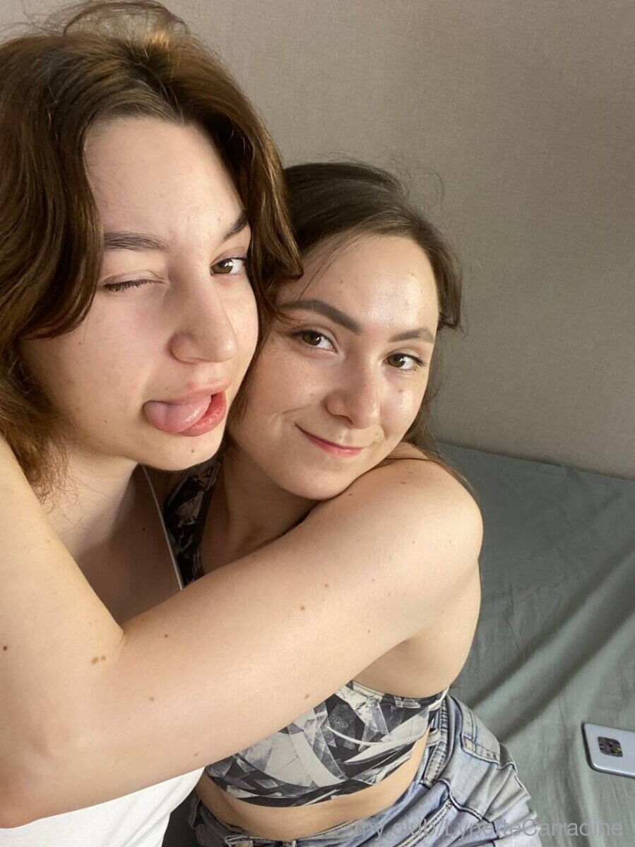 Blair with Gwen Free Photos #19