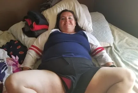 sexy bbw couch booty and sports girl         