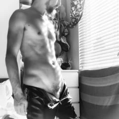B&W
