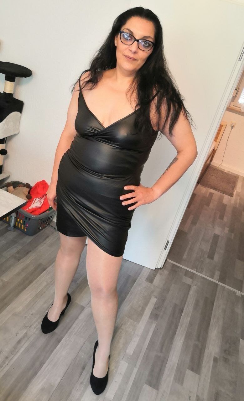 Creampie Milf Eva Nylons Wetlook Dress Heels 