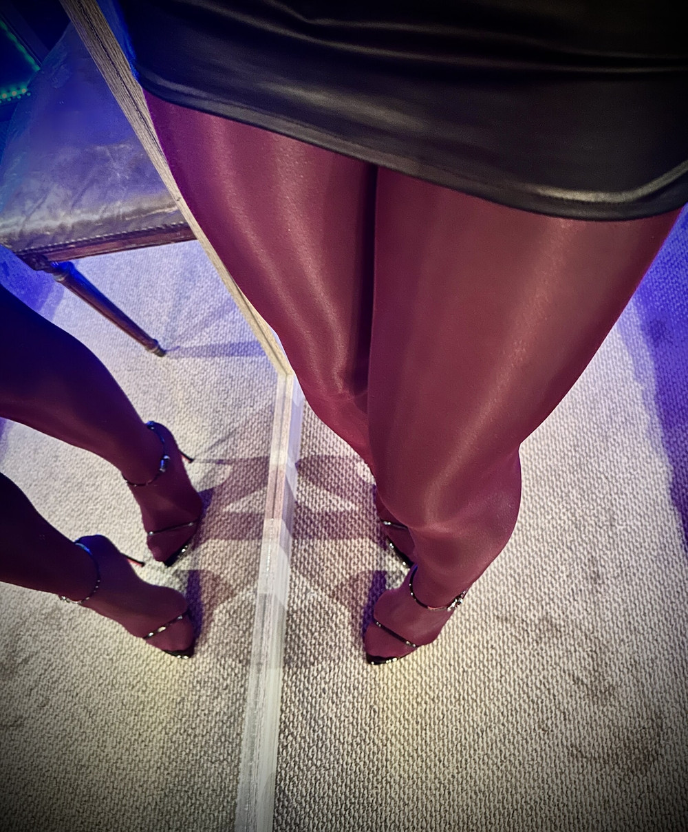 My new shiny & glossy pantyhose looks so hot ! #7