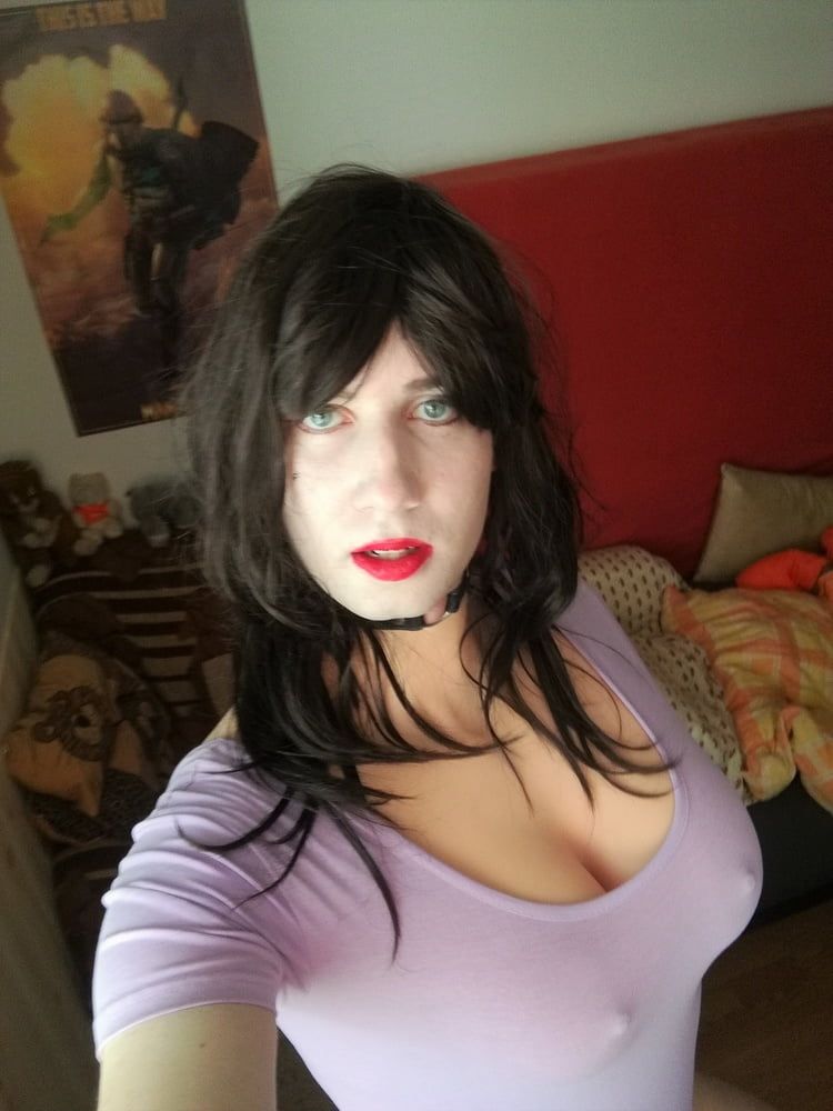 Pretty lady violet