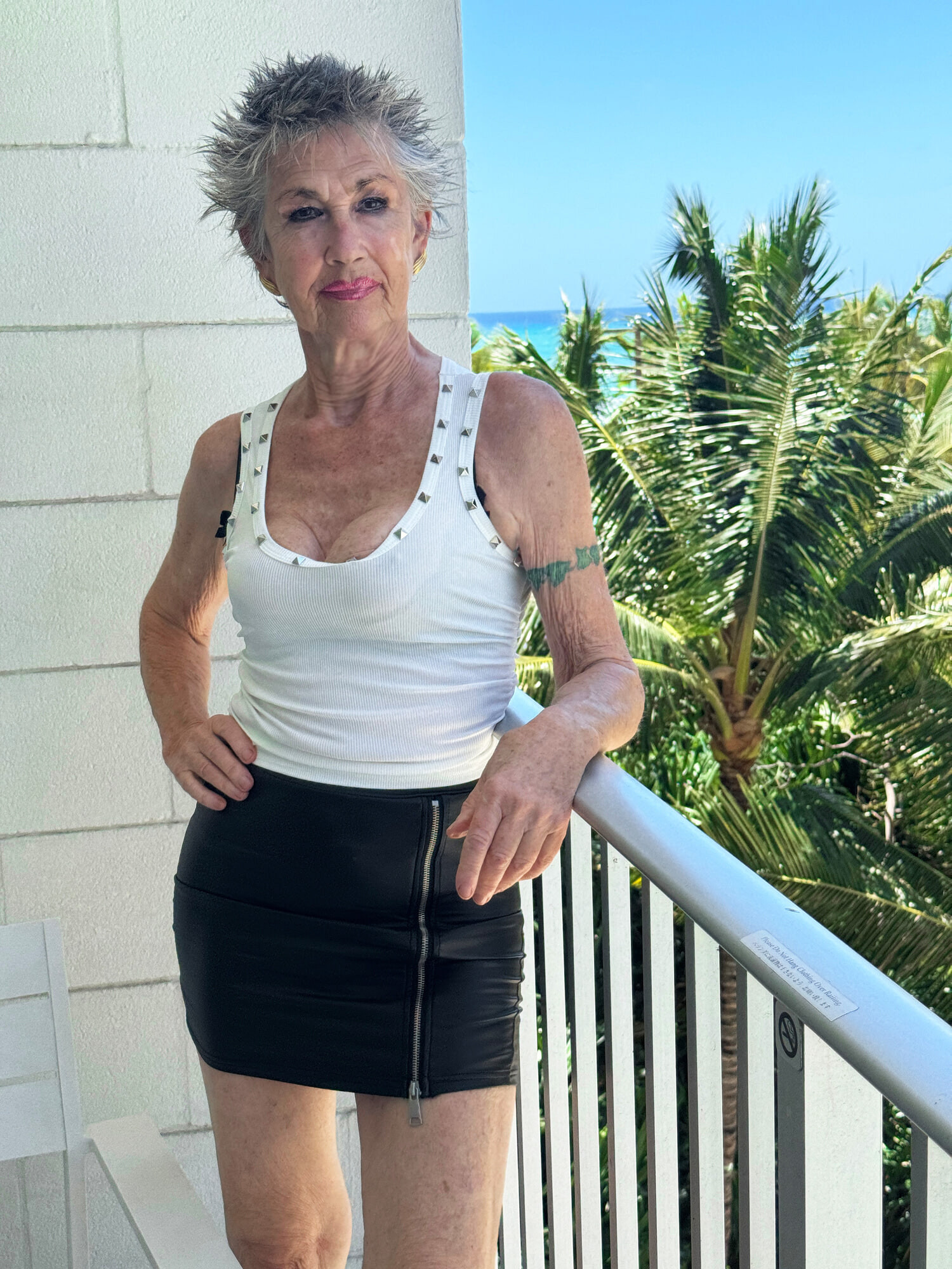 Further Waikiki Hotel Adventures #23