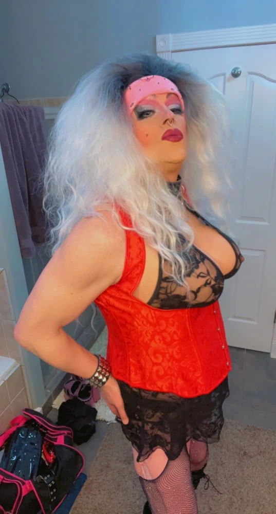 The many looks of Shelly Roberts  #5