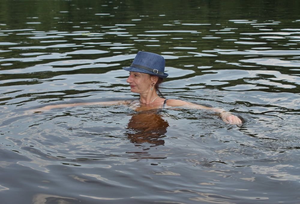 Bathing in Timiryazev-pond #19