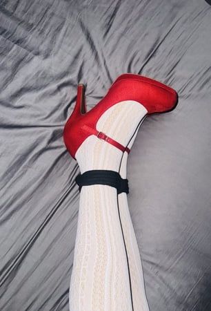 Japanese socks and red high heels. Tied up ending. 