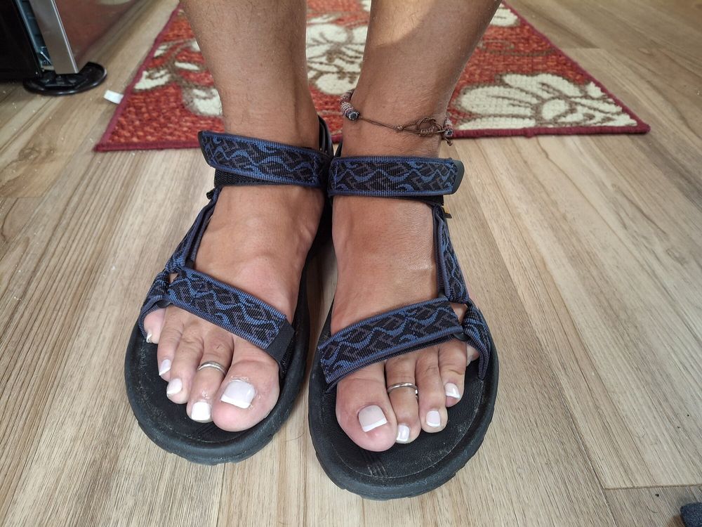 Sandals, nail polish and toe rings #38