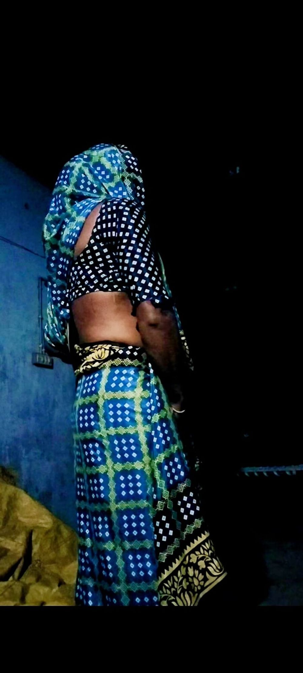 Wear saree in night #16