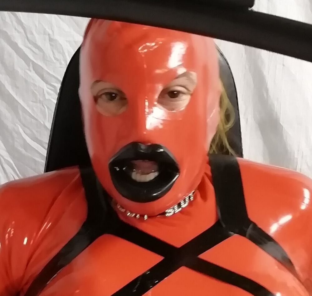 Alison in rubber #29