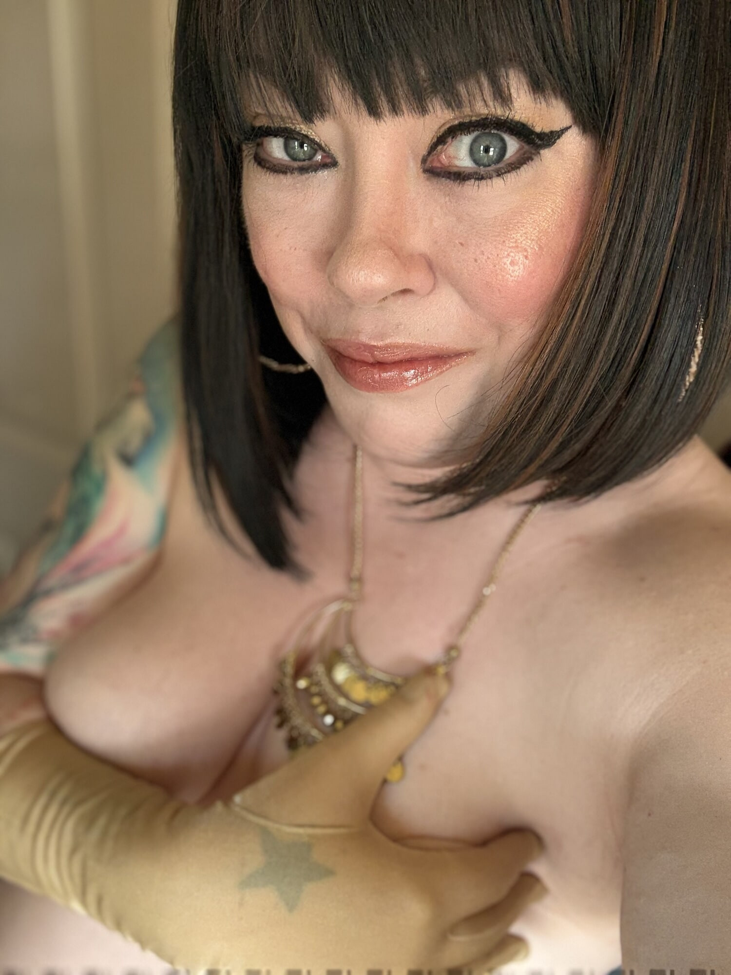 NEW PHOTOS - Tina Snua Selfies #60 16
