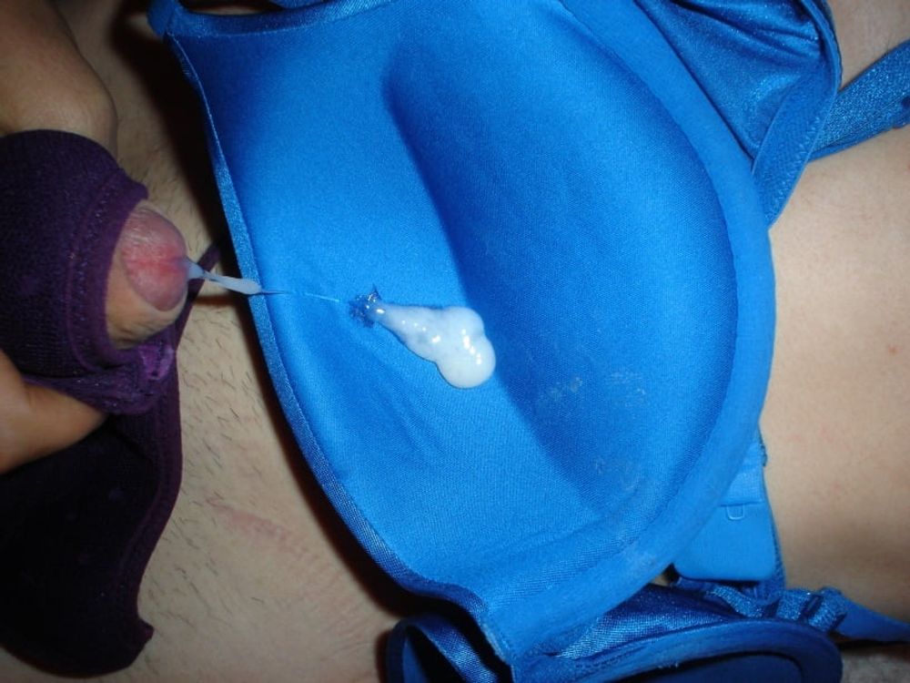 Leatransteen in cum Blue Satin Bra #30