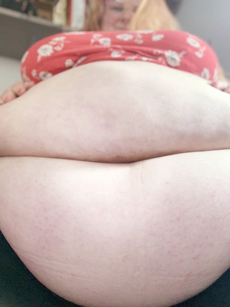 Big SSBBW Belly #9