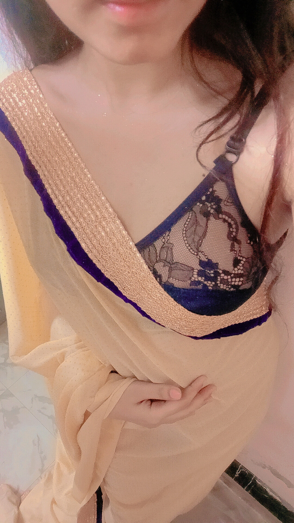 Stunning Saree Beauty – Desi Queen in Spotlight #4