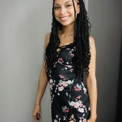 Follow my Twitter luxxskye_xoxo