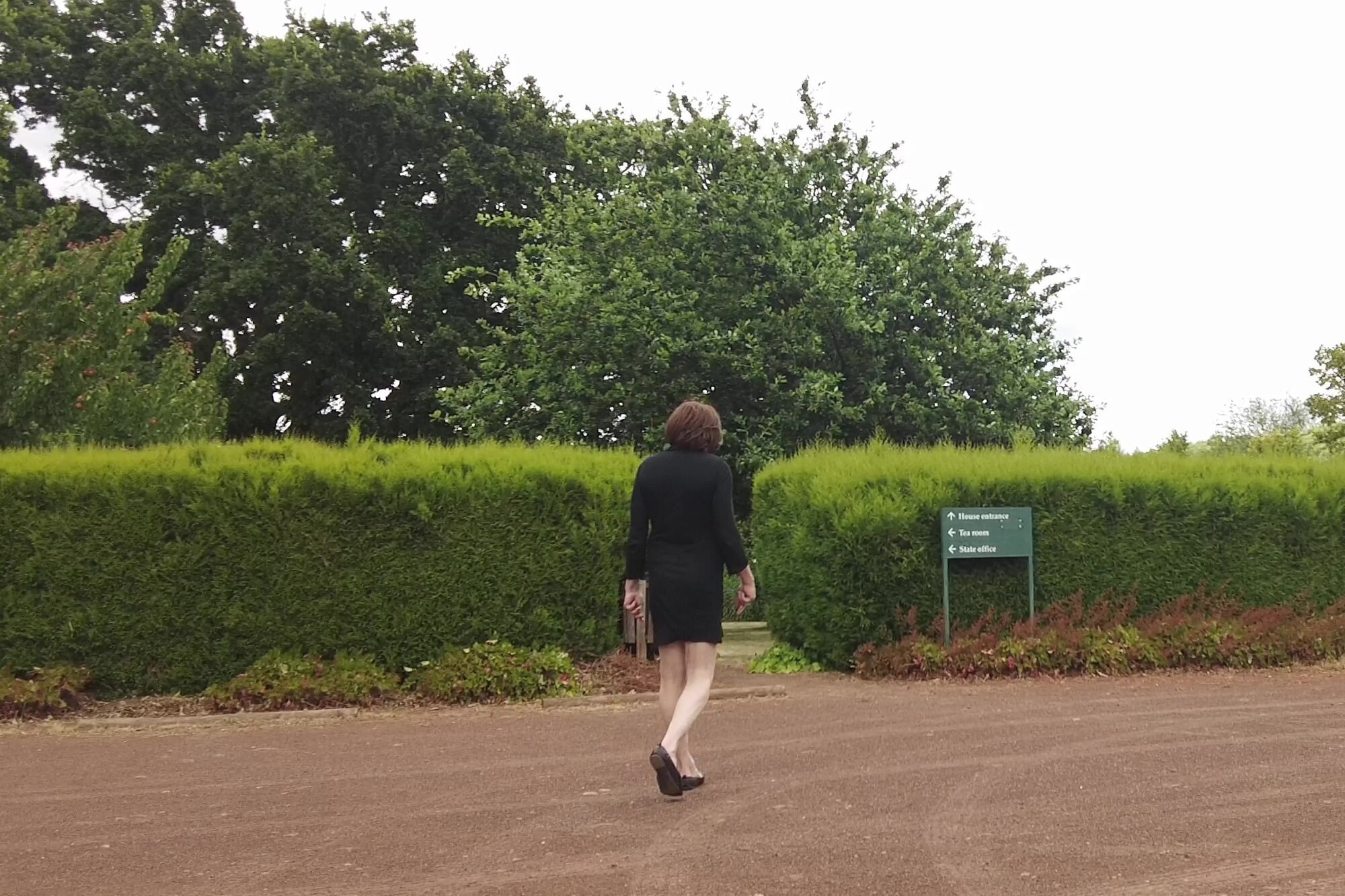 Crossdress Roadtrip - Tea House Stop #3