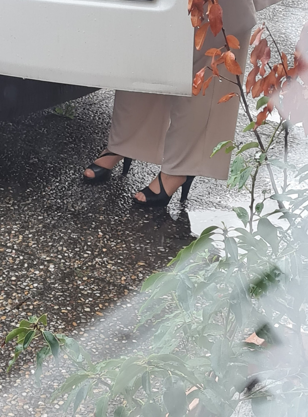 Ich in Heels meiner Frau outdoor unterwegs, nachdem ich  #5