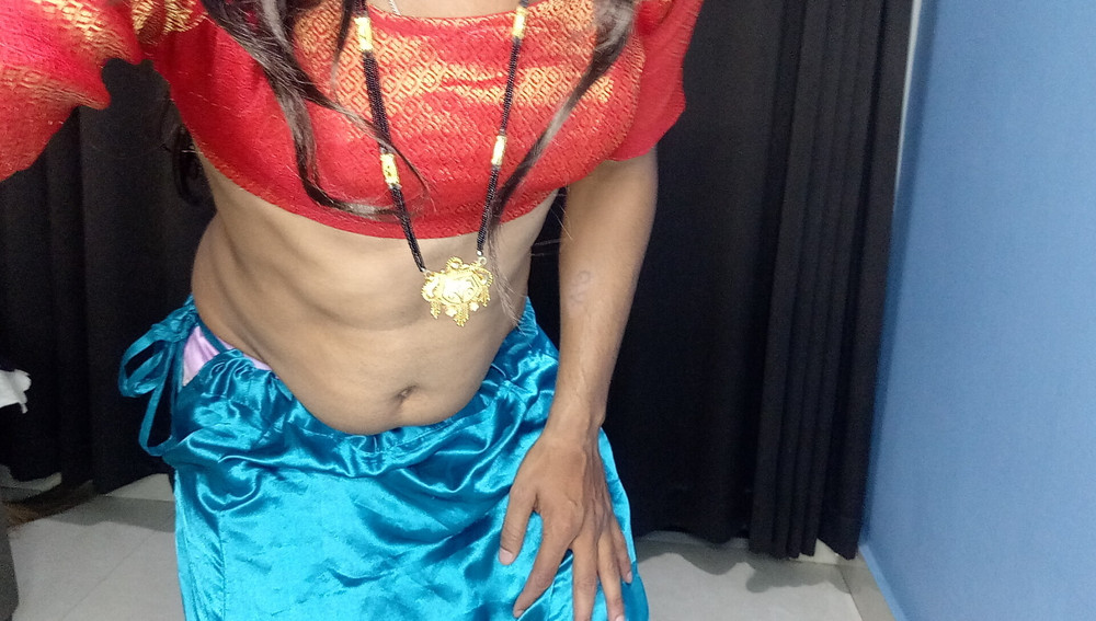 Indian stepmom sexy blou saree and peticot #9